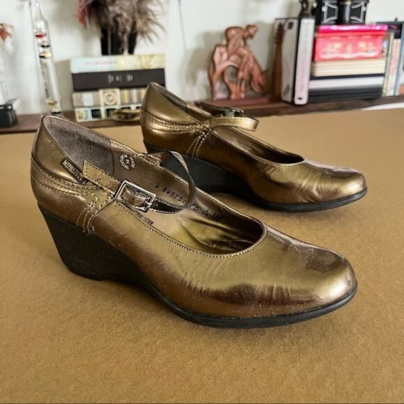 Mephisto Air Jet Wedge Metallic Mary Jane Heels - Picture 1 of 9